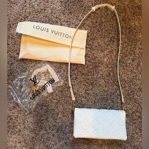 Pochette Coussin white/ cream